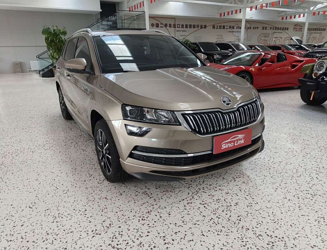 Skoda Karoq 1.4 л 2023 г. шампань/коричневый, пробег 18000 км