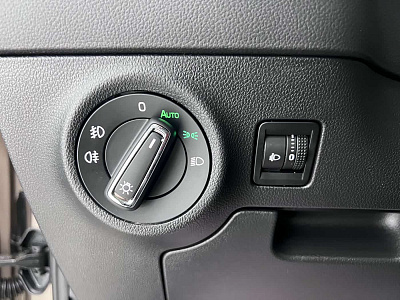 Skoda Karoq 1.4 л 2022 г. желто-оранжевый, пробег 26000 км