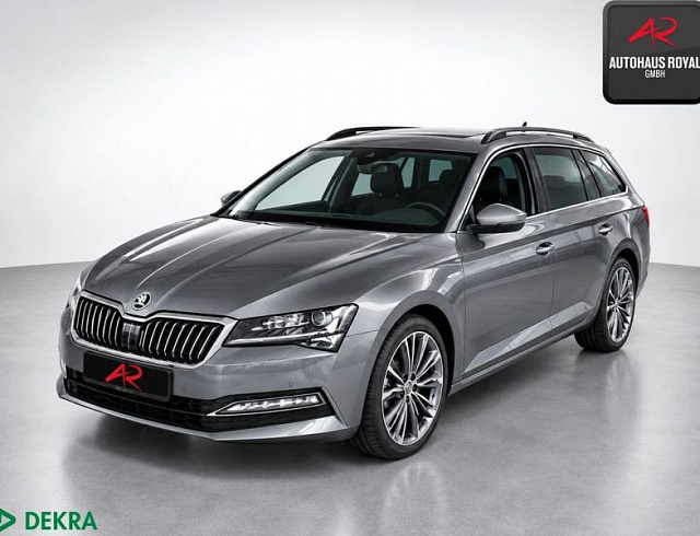Skoda Superb 2023 г. Серый, пробег 48679 км