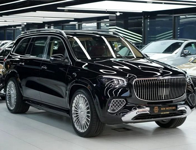 Mercedes Maybach GLS600 Maybach 4.0 л 2026 г. Чёрный