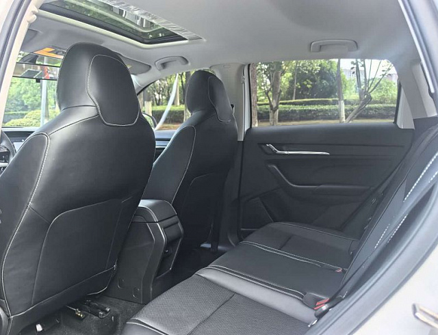 Skoda Kamiq 1.5 л 2023 г. Белый, пробег 8000 км