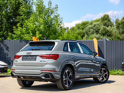 Audi Q3 серый 2026