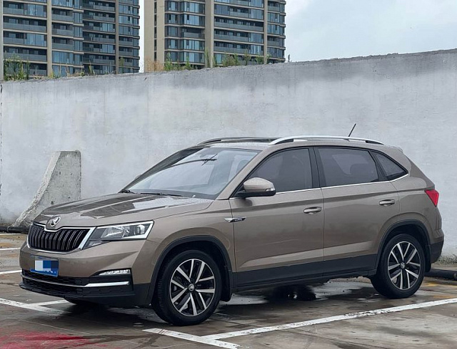 Skoda Kamiq 1.5 л 2022 г. шампань/коричневый, пробег 39000 км