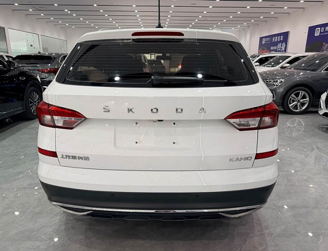 Skoda Kamiq 1.5 л 2023 г. Белый, пробег 15000 км