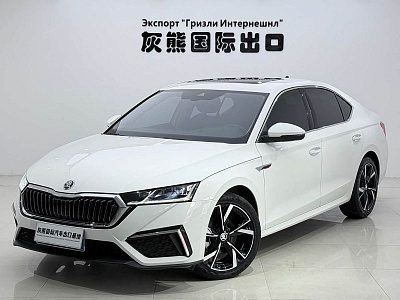 Skoda Octavia 1.4 л 2022 г. Белый, пробег 14000 км