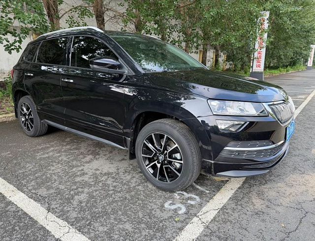 Skoda Karoq 1.4 л 2023 г. Чёрный, пробег 32000 км