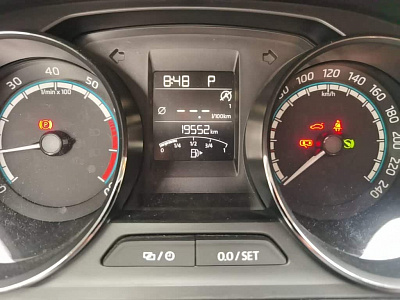 Skoda Kamiq 1.5 л 2023 г. Белый, пробег 19600 км