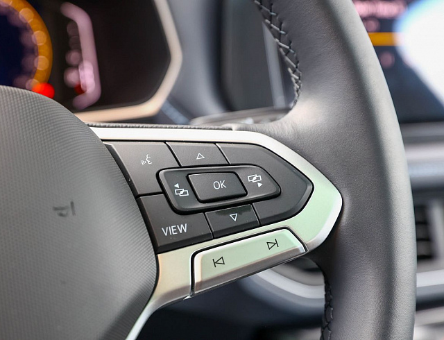 Volkswagen Tharu XR серый 2026
