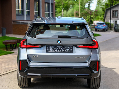 BMW X1 серый 2025