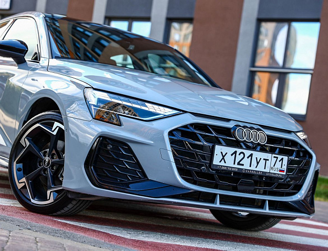 Audi A3 серый 2025