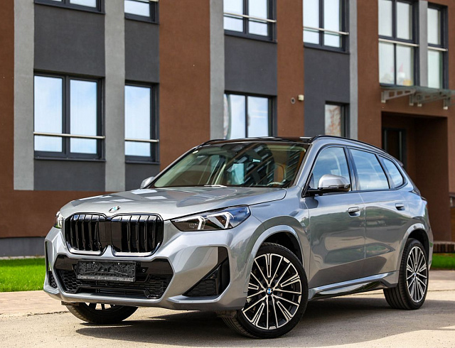 BMW X1 серый 2025