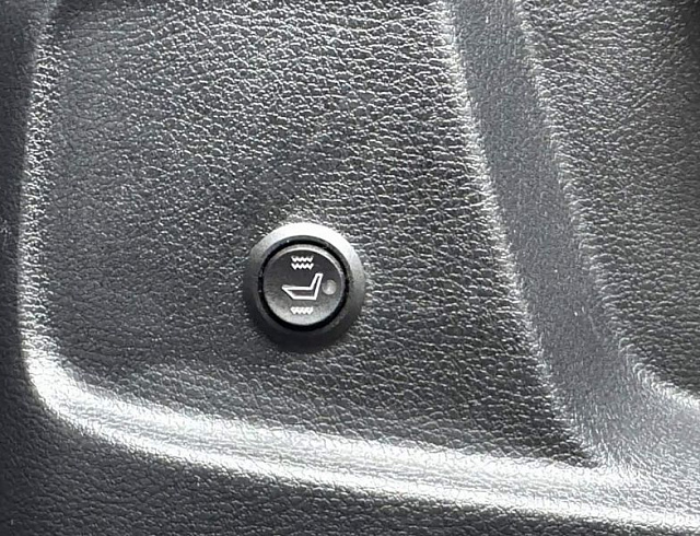 Skoda Kamiq 1.5 л 2022 г. Белый, пробег 50000 км