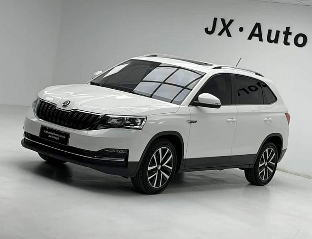 Skoda Kamiq 1.5 л 2022 г. Белый, пробег 22000 км