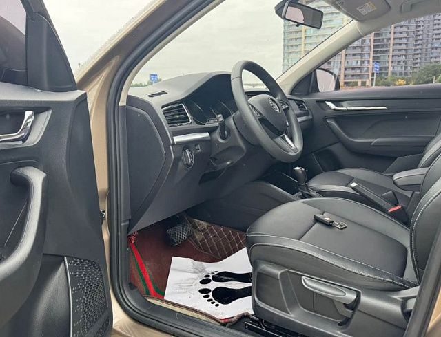 Skoda Kamiq 1.5 л 2022 г. шампань/коричневый, пробег 39000 км