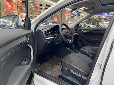 Skoda Kamiq 1.5 л 2023 г. Белый, пробег 12000 км