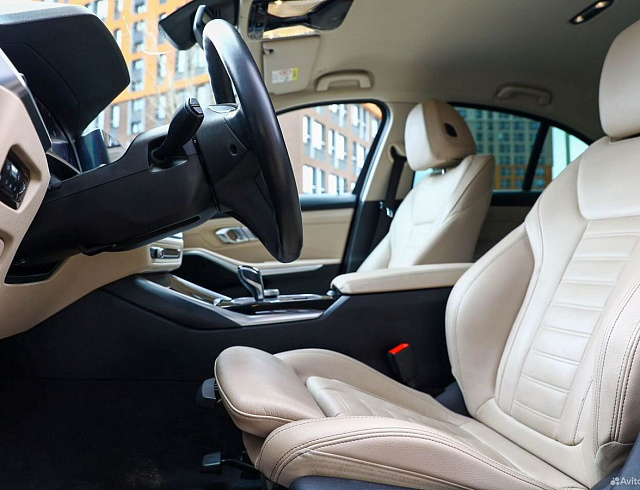 BMW 3 серии синий 2020