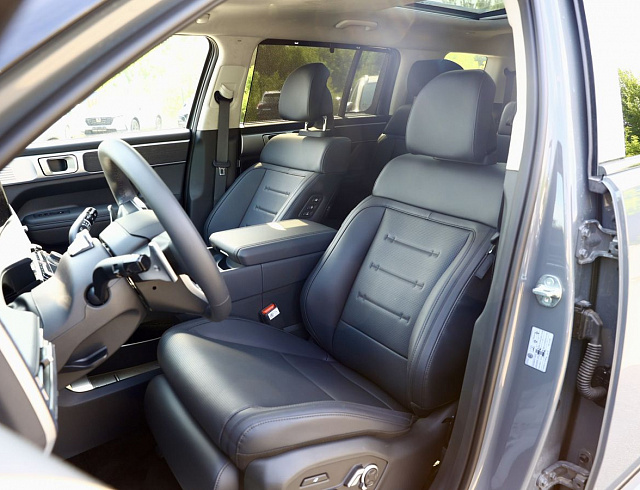 Hyundai Santa Fe серый 2026
