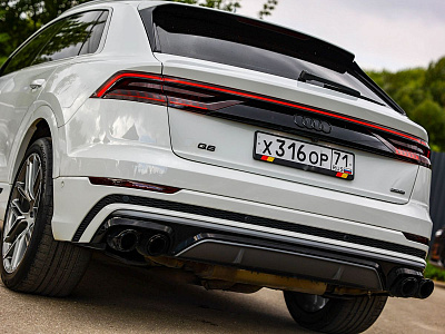 Audi Q8 белый 2018