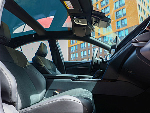 Toyota Camry белый 2026