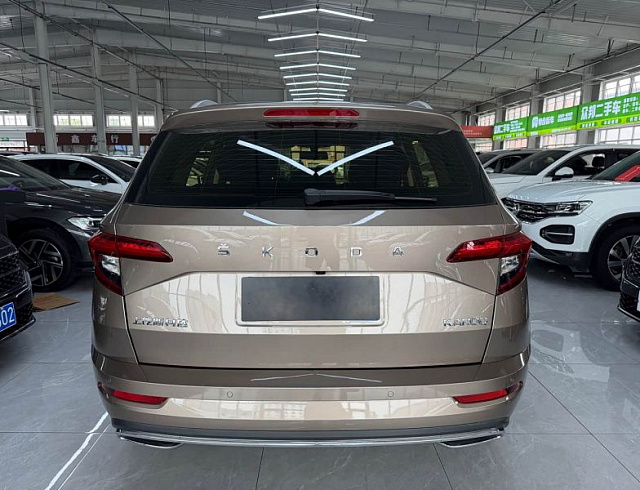 Skoda Karoq 1.4 л 2022 г. шампань/коричневый, пробег 15500 км