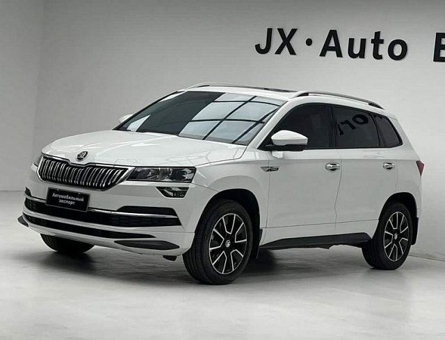 Skoda Karoq 1.4 л 2023 г. Белый, пробег 16000 км