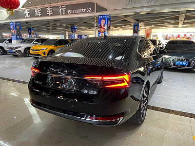 Skoda Superb 1.4 л 2023 г. Чёрный, пробег 27000 км