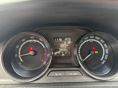 Skoda Kamiq 1.5 л 2022 г. шампань/коричневый, пробег 39000 км