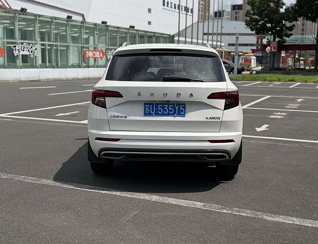 Skoda Karoq 1.4 л 2022 г. Белый, пробег 16000 км