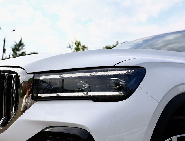 Geely Monjaro белый 2026