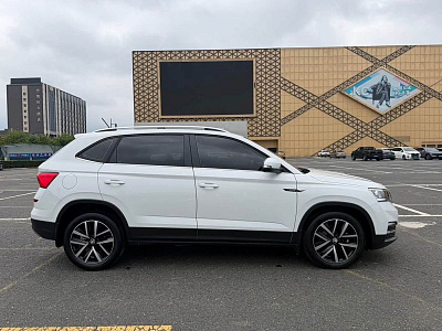 Skoda Kamiq 1.5 л 2023 г. Белый, пробег 13000 км