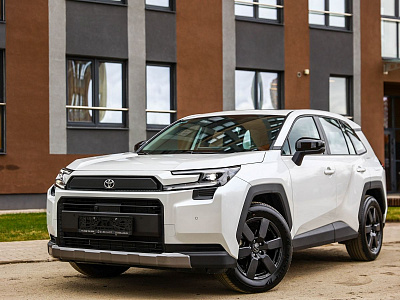 Toyota RAV4 белый 2026