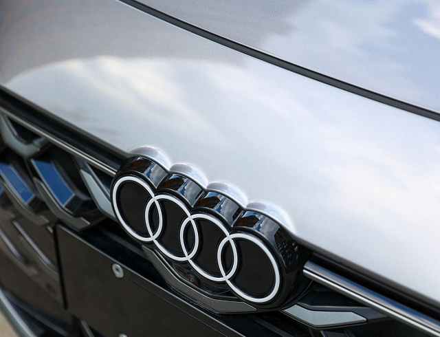 Audi A5 серый 2026