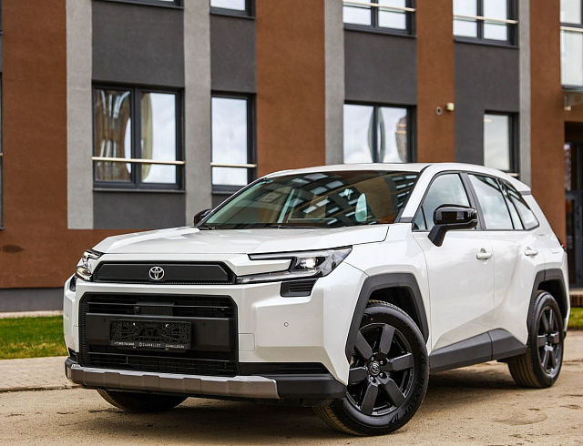 Toyota RAV4 белый 2026
