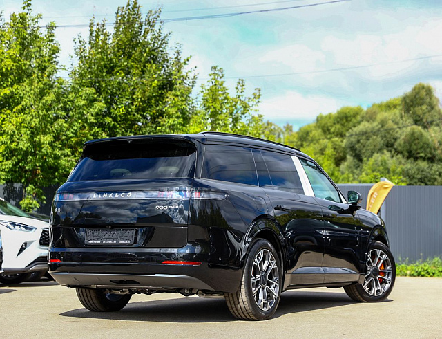 Lynk & Co 900 черный 2025