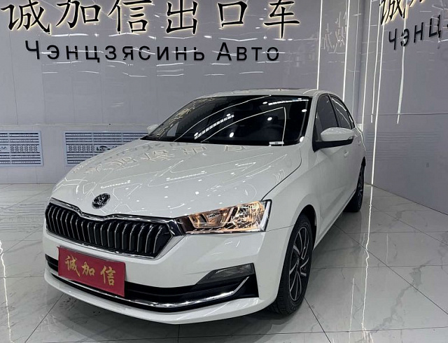 Skoda Rapid 1.5 л 2022 г. Белый, пробег 22799 км