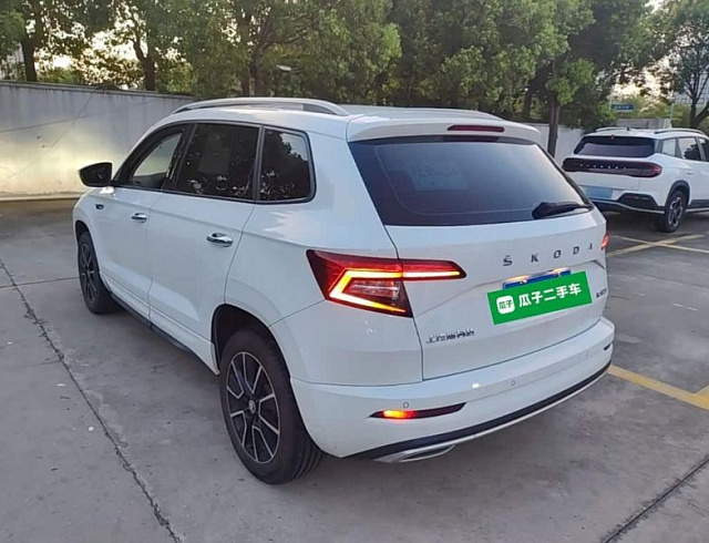 Skoda Karoq 1.4 л 2024 г. Белый, пробег 15000 км