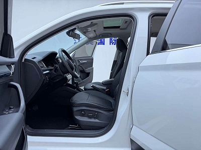 Skoda Kamiq 1.5 л 2023 г. Белый, пробег 47000 км