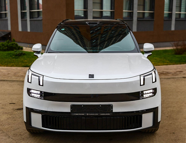 Lynk & Co 900 белый 2025