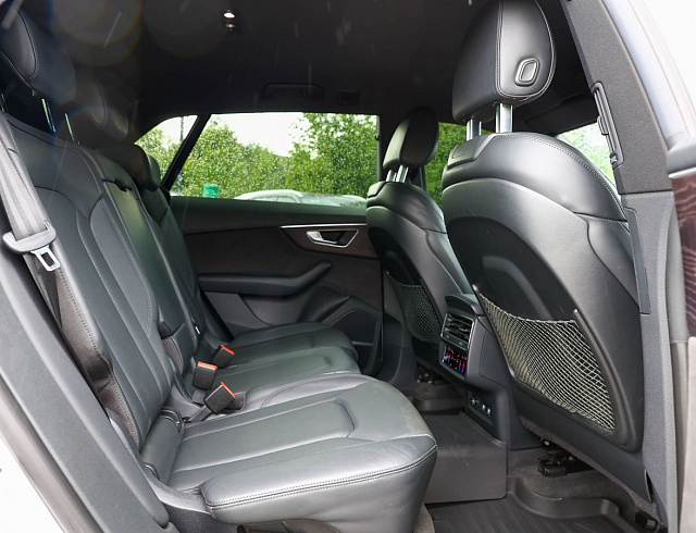 Audi Q8 белый 2018