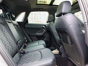 Audi Q3 серый 2026