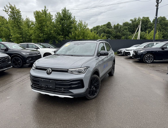 Volkswagen Tharu XR серый 2026