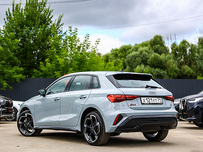 Audi A3 серый 2025