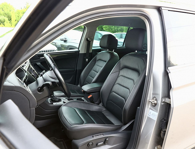 Volkswagen Tiguan серебро 2018