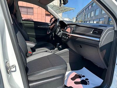 Skoda Kamiq 1.5 л 2023 г. Белый, пробег 21000 км
