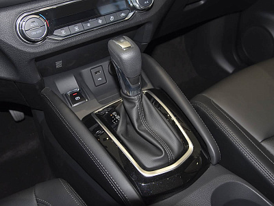 Nissan Quasqai 2.0 XV+ Leading