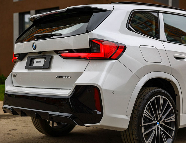 BMW X1 белый 2026