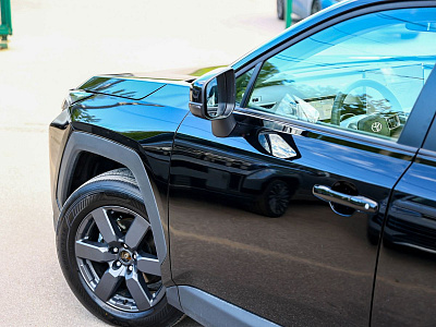 Toyota RAV4 черный 2026