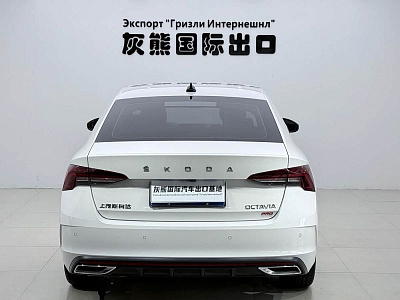 Skoda Octavia 1.4 л 2022 г. Белый, пробег 14000 км