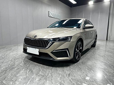 Skoda Octavia 1.4 л 2023 г. желто-оранжевый, пробег 49000 км