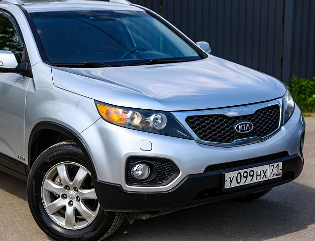Kia Sorento серебро 2012
